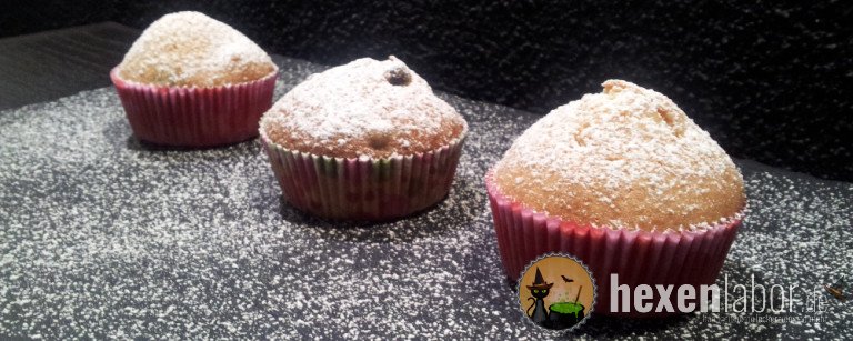 Vanillemuffins mit Kirschen und Schokotröpfchen - Hexenlabor Vanillemuffins mit Kirschen und Schokotröpfchen - Hexenlabor