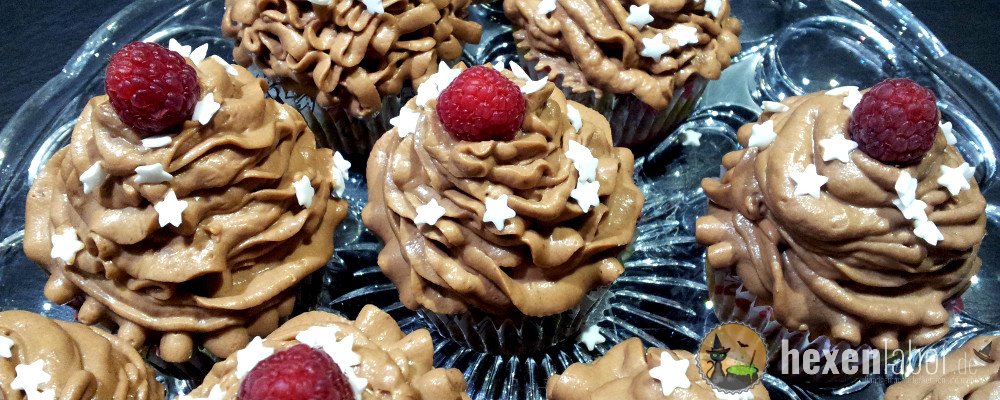 Cupcakes mit Frischkäse Schokoladen Topping - Hexenlabor