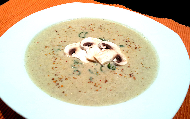 Champignoncremesuppe mit Ingwer - Hexenlabor