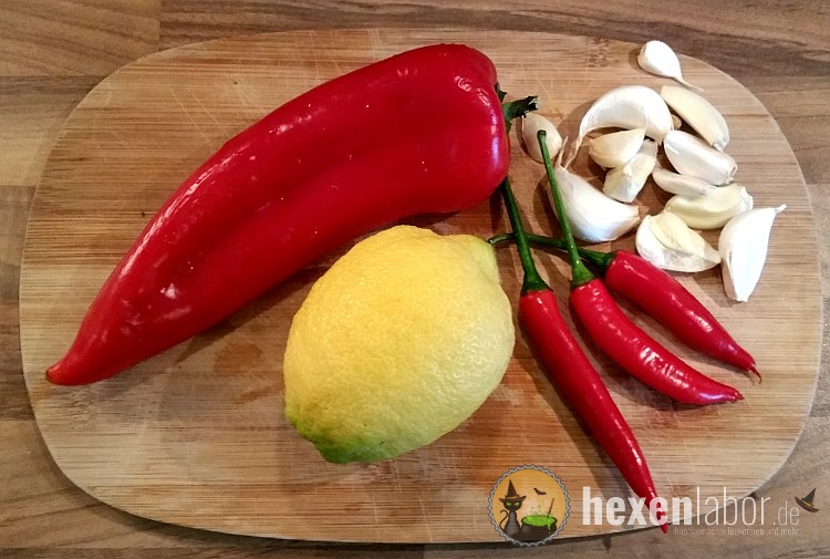 Scharfes Paprika Hummus - Hexenlabor