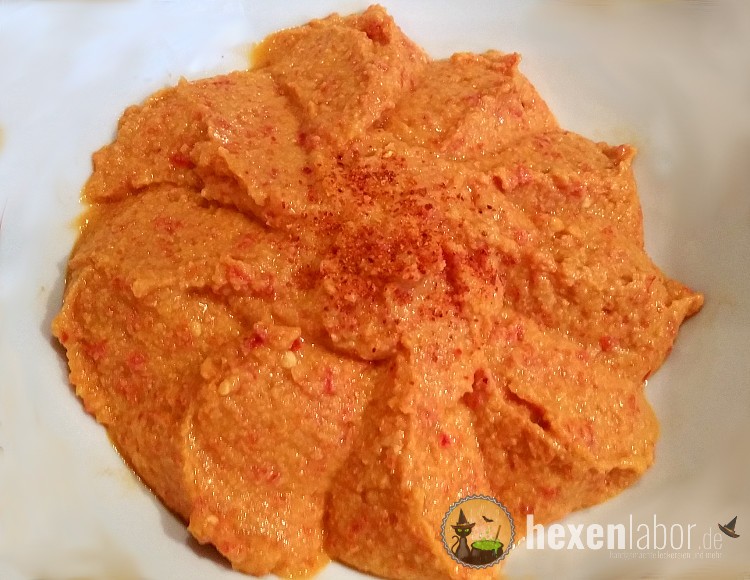 Scharfes Paprika Hummus - Hexenlabor