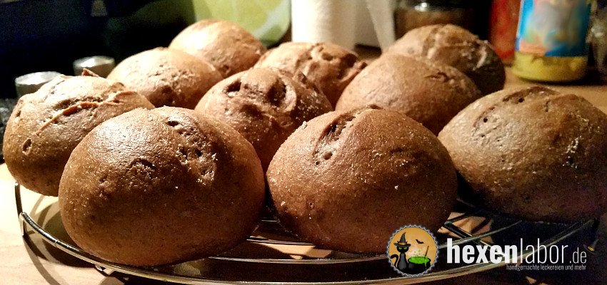 Dunkle Rustico Brötchen (glutenfrei, vegan) - Hexenlabor